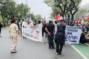 Tiga Kali Aksi, Warga Kebon Sayur Desak Gubernur Tindak Mafia Tanah
