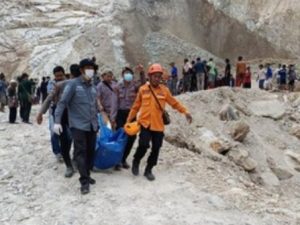 Longsor Tambang Cirebon Tewaskan 18 Orang, Dua Orang Jadi Tersangka